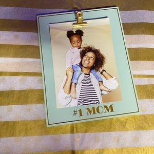 #1 MOM picture clip frame